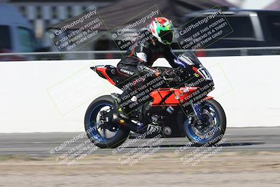 media/Oct-05-2025-CVMA (Sun) [[beeef4f201]]/Race 2-Supersport Middleweight/